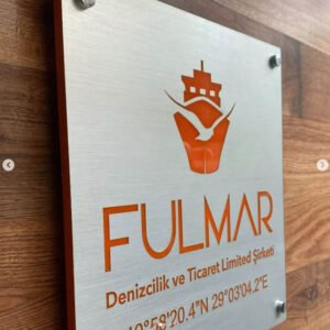 Ofis kapı isimliği dayanıklı malzeme ile üretilmiş.