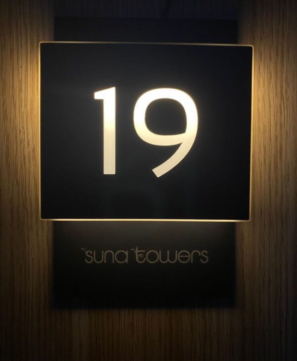 Işıklı Otel Kapı Numarası 08